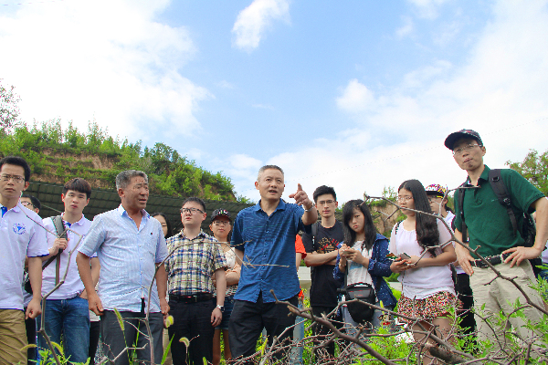 浙江大学博士生会、博士生报告团赴团中央定点